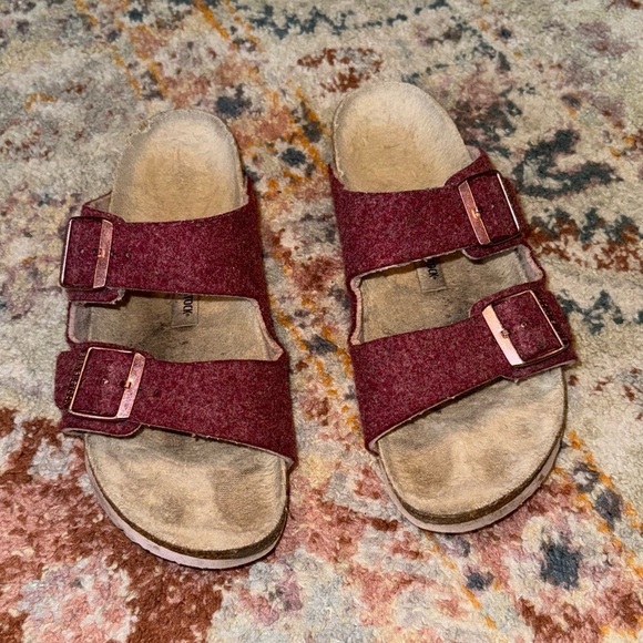 Birkenstock Arizona Happy Lamb Wool Burgundy Double Strap Sandals Size 10 Used - Picture 1 of 7